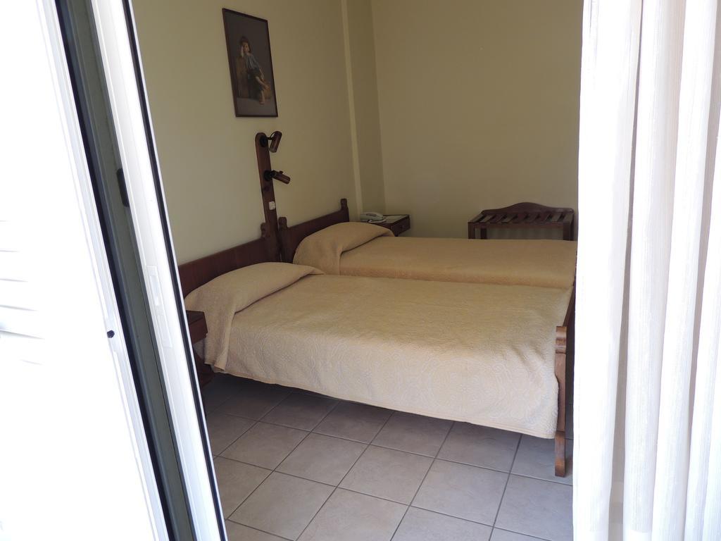 Miami Studios Loutra Edipsou  Oda fotoğraf
